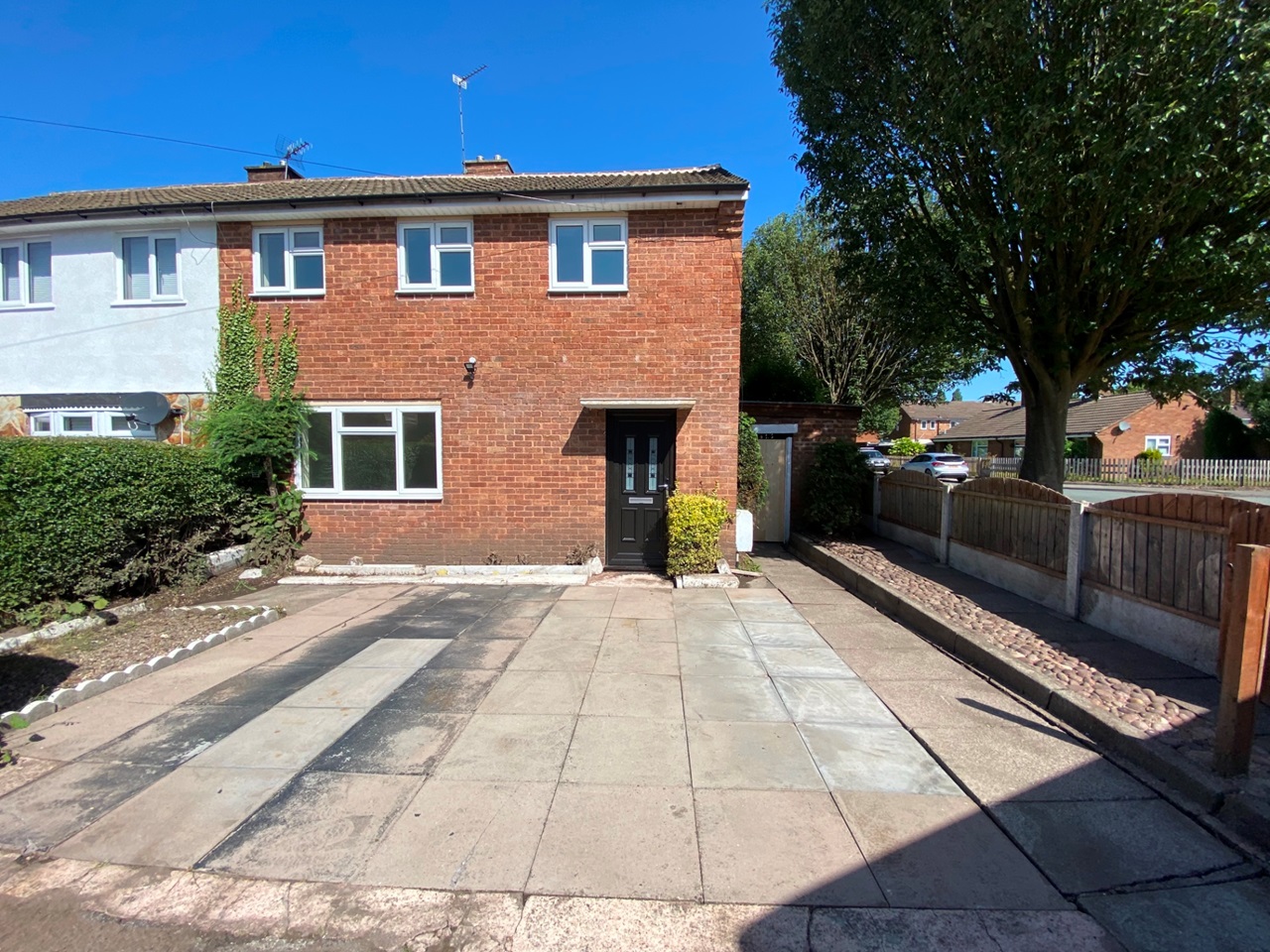 Willenhall 3 Bed SemiDetached House, Sandwell Place, WV12 To Rent