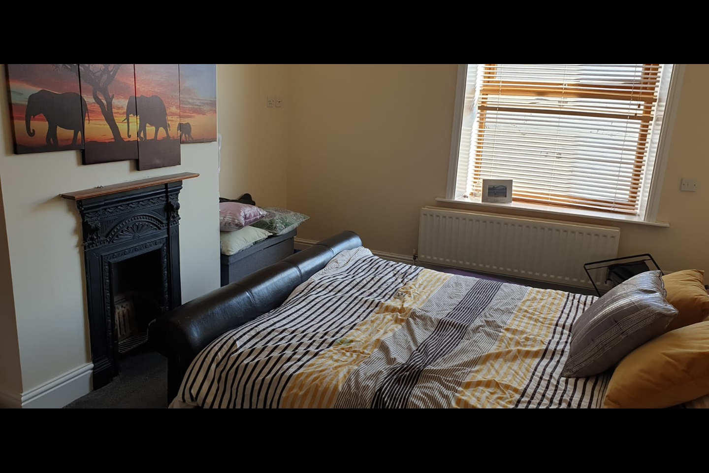 Scholes, Cleckheaton 3 Bed SemiDetached House, Providence Street, BD19 To Rent Now for £950