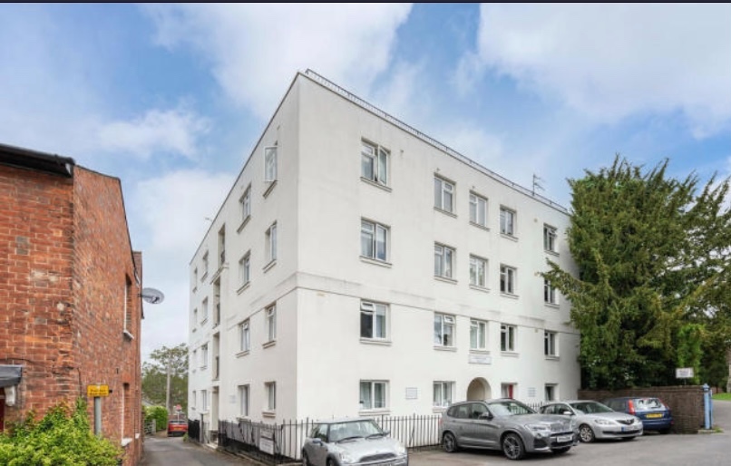 Dorking 2 Bed Flat, Church Court, RH4 To Rent Now for £1,150.00 p/m