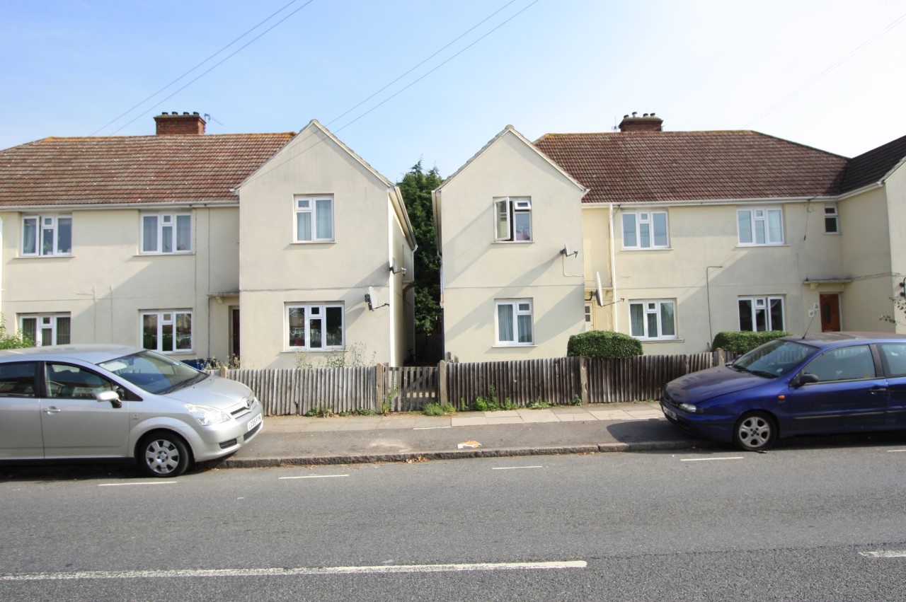 Mitcham 3 Bed Flat, Tamworth Lane, CR4 To Rent Now for £1,400.00 p/m