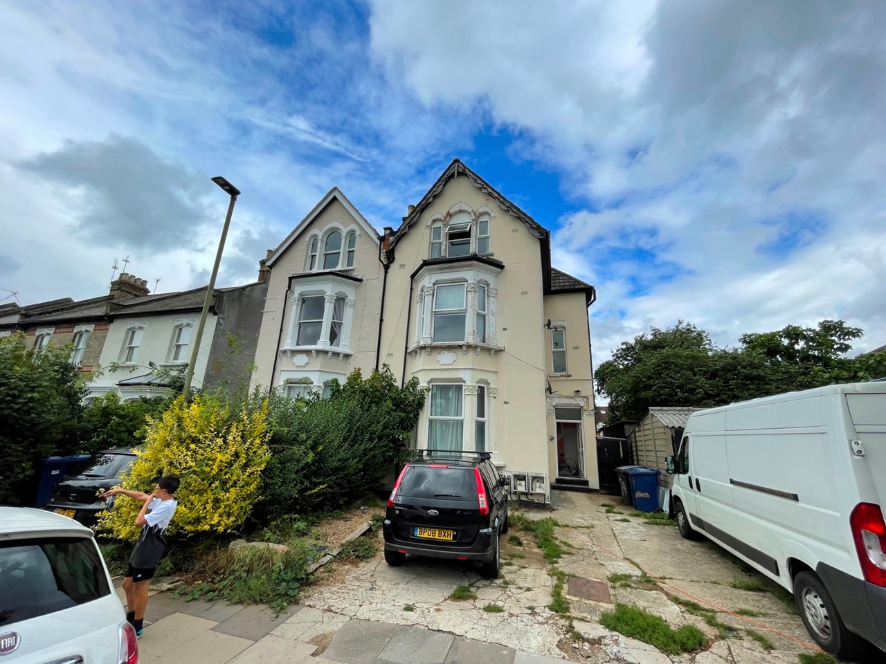 London 1 Bed Flat, Parkhurst Road, N11 To Rent Now for £1,350.00 p/m