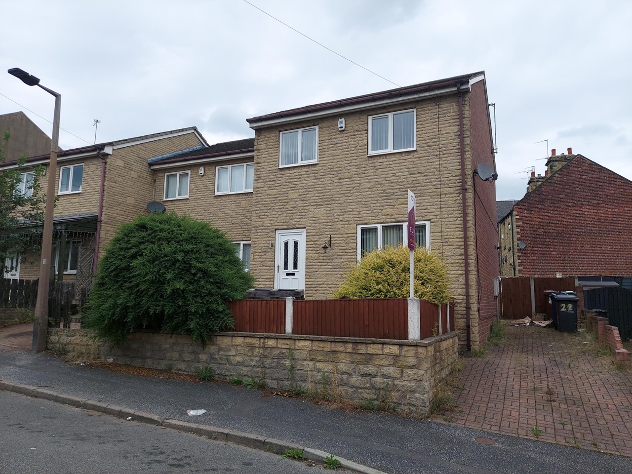 Darfield, Barnsley 3 Bed SemiDetached House, Edward Street, S73 To