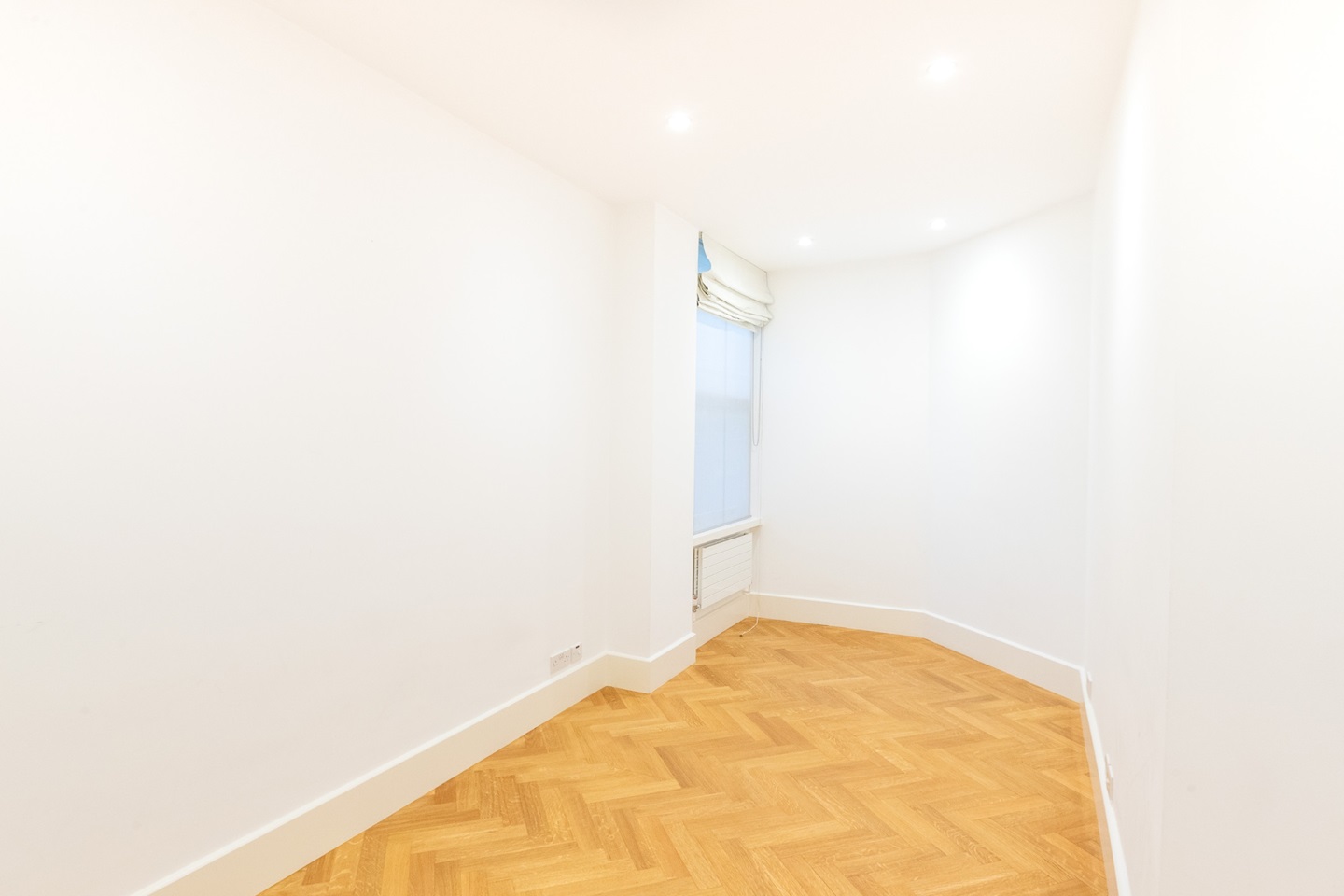 London 3 Bed Flat, Cadogan Square, SW1X To Rent Now for £11,809.00 p/m