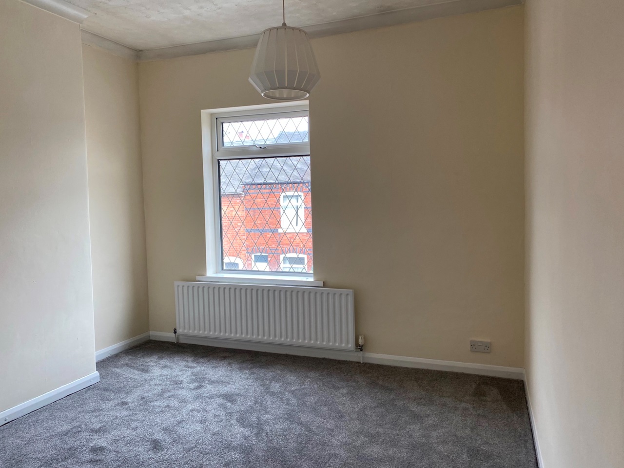 NewcastleUnderLyme 2 Bed Terraced House, Sparrow Terrace, ST5 To