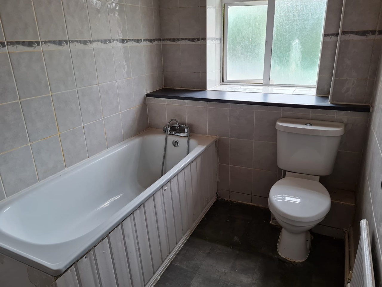 London Room in a Shared Flat, Padstow House, E14 To Rent Now for £