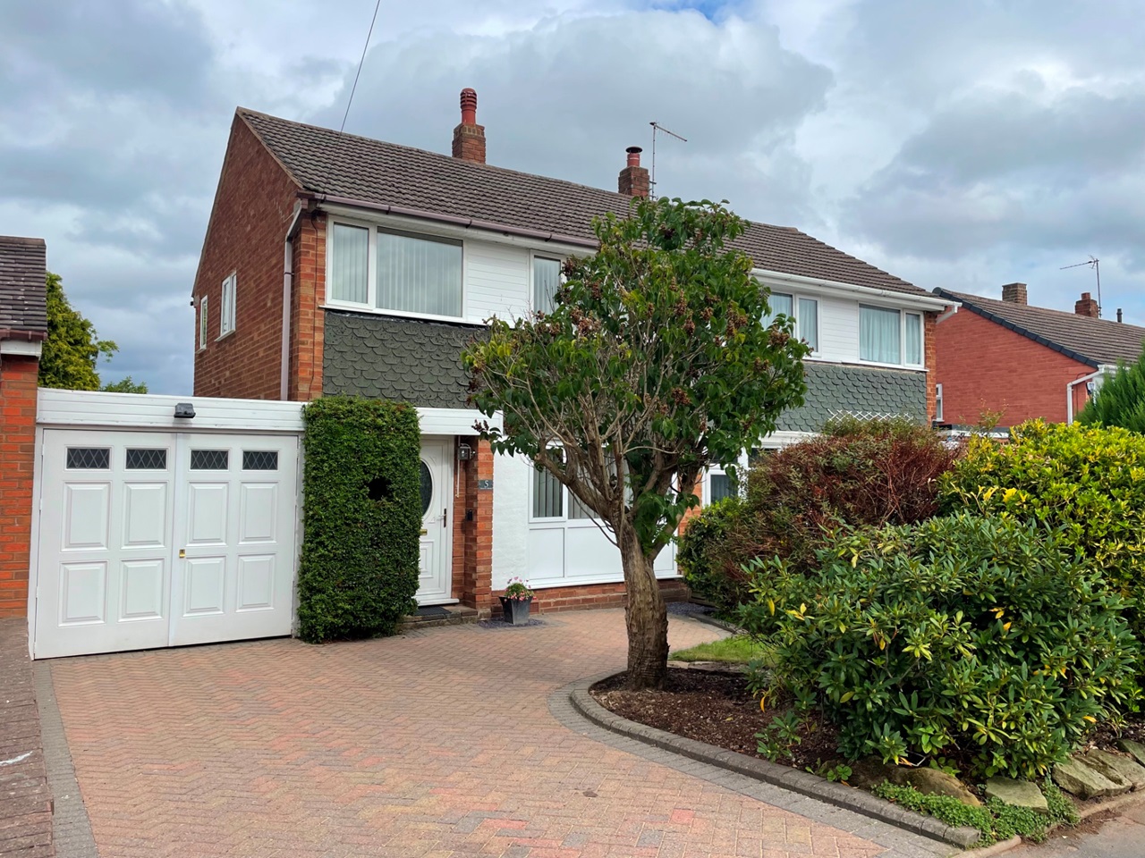 Kingswinford 3 Bed SemiDetached House, Ragees Road, DY6 To Rent