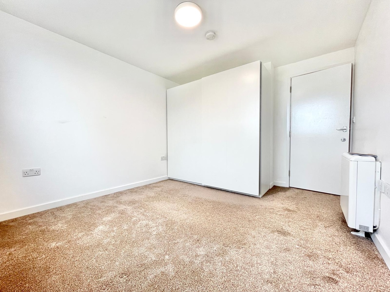 London 1 Bed Flat, Grampian House, N9 To Rent Now for £1,100.00 p/m