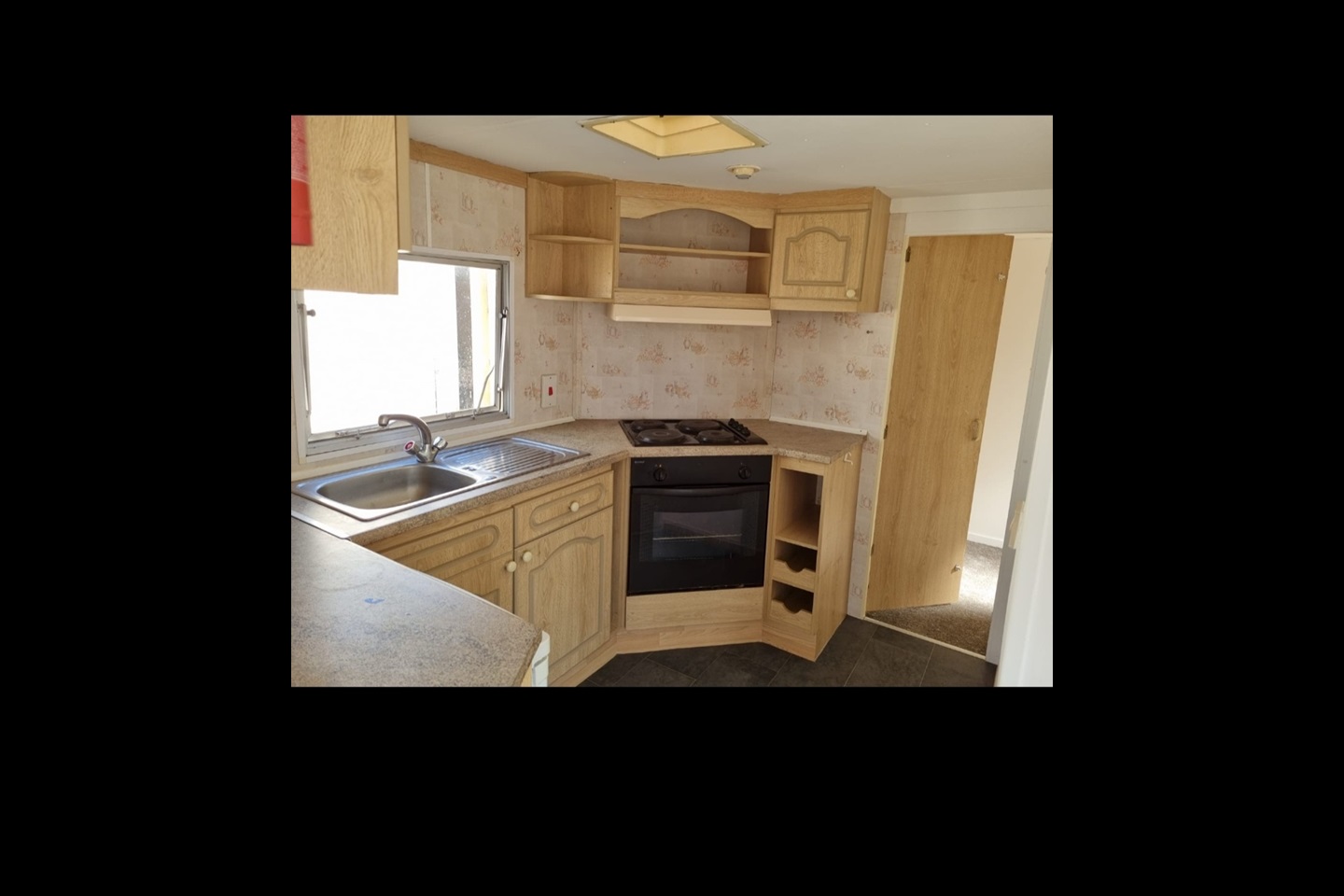 Brackley 2 Bed Mobile Home, Sunset Park Homes, NN13 To Rent Now for