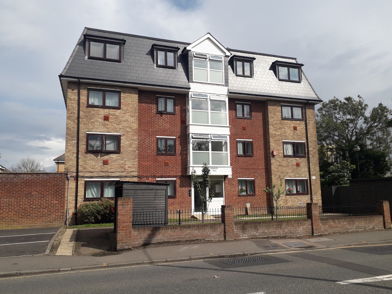 Harlington, Hayes 2 Bed Flat, Harlington, UB3 To Rent Now for £