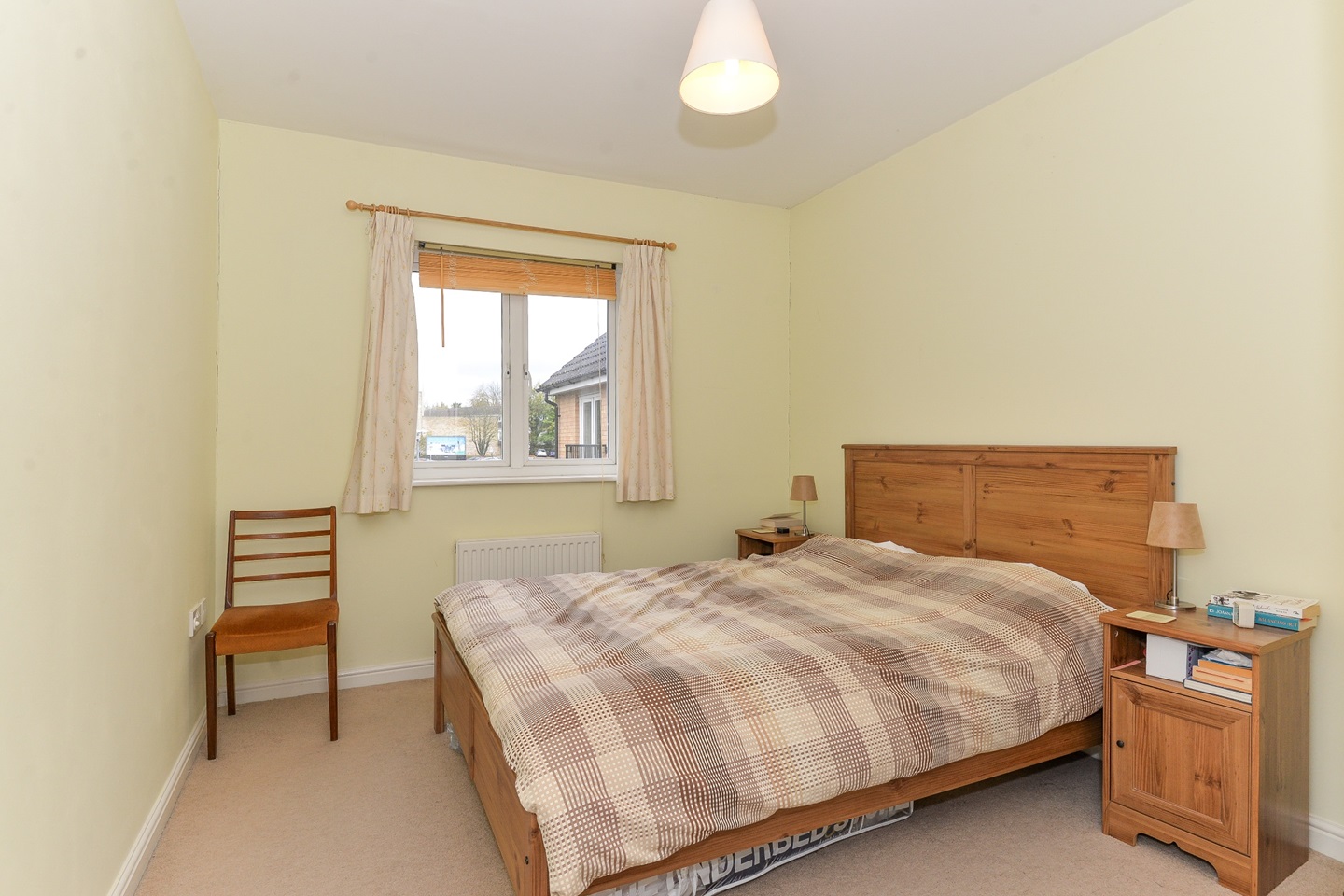 Royston 2 Bed Flat, Pippin Grove, SG8 To Rent Now for £1,100.00 p/m