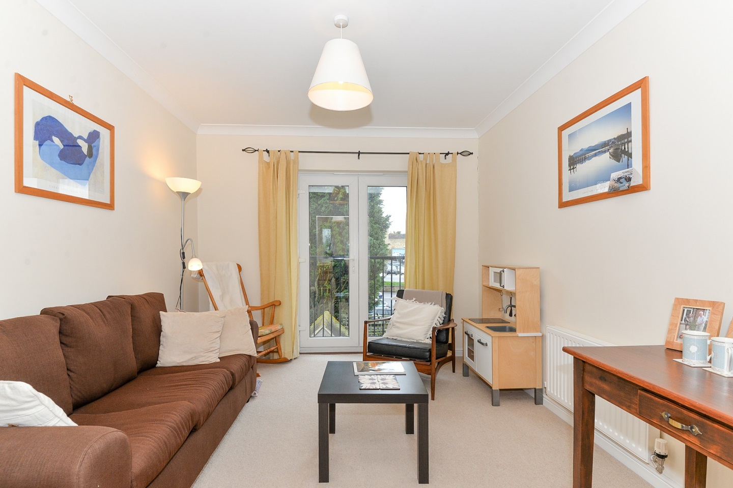 Royston 2 Bed Flat, Pippin Grove, SG8 To Rent Now for £1,100.00 p/m