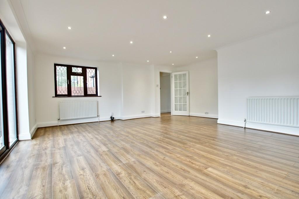 Bromley 3 Bed SemiDetached House, Marden Avenue, BR2 To Rent Now