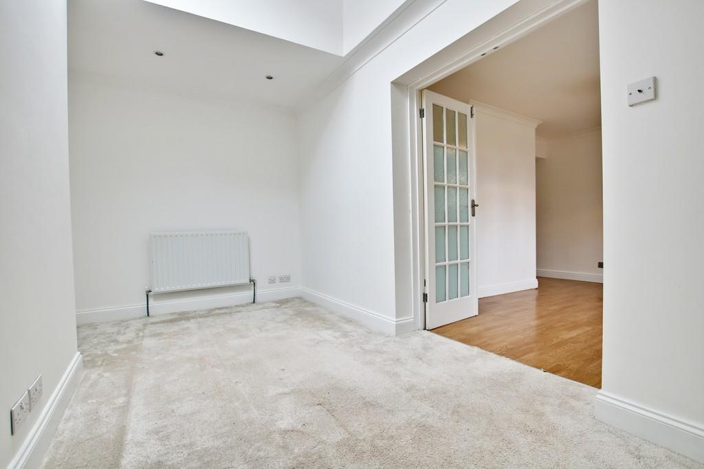 Bromley 3 Bed SemiDetached House, Marden Avenue, BR2 To Rent Now