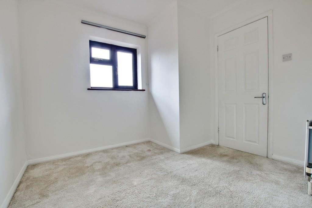 Bromley 3 Bed SemiDetached House, Marden Avenue, BR2 To Rent Now