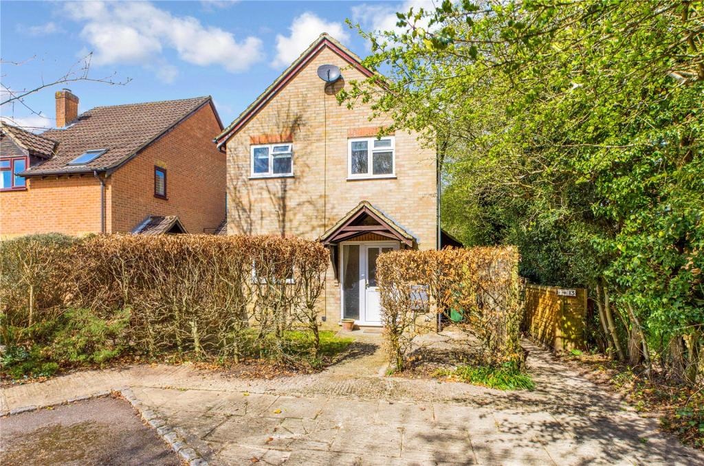 Tadley 1 Bed SemiDetached House, Carrington Crescent, RG26 To Rent