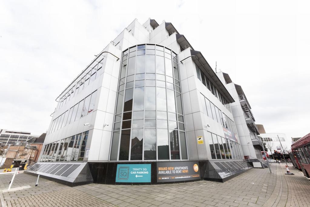 Hounslow 1 Bed Flat, Trinity Square 2359, TW3 To Rent Now for £