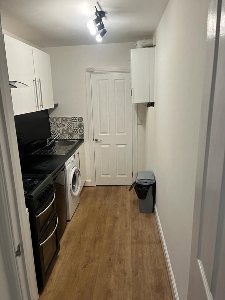 Maidstone 1 Bed Flat, Old Tovil Road, ME15 To Rent Now for £800.00 p/m