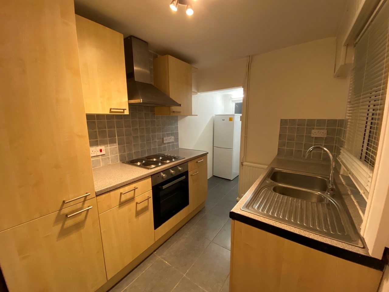 Colchester 2 Bed End Terrace, Bourne Road, CO2 To Rent Now for £