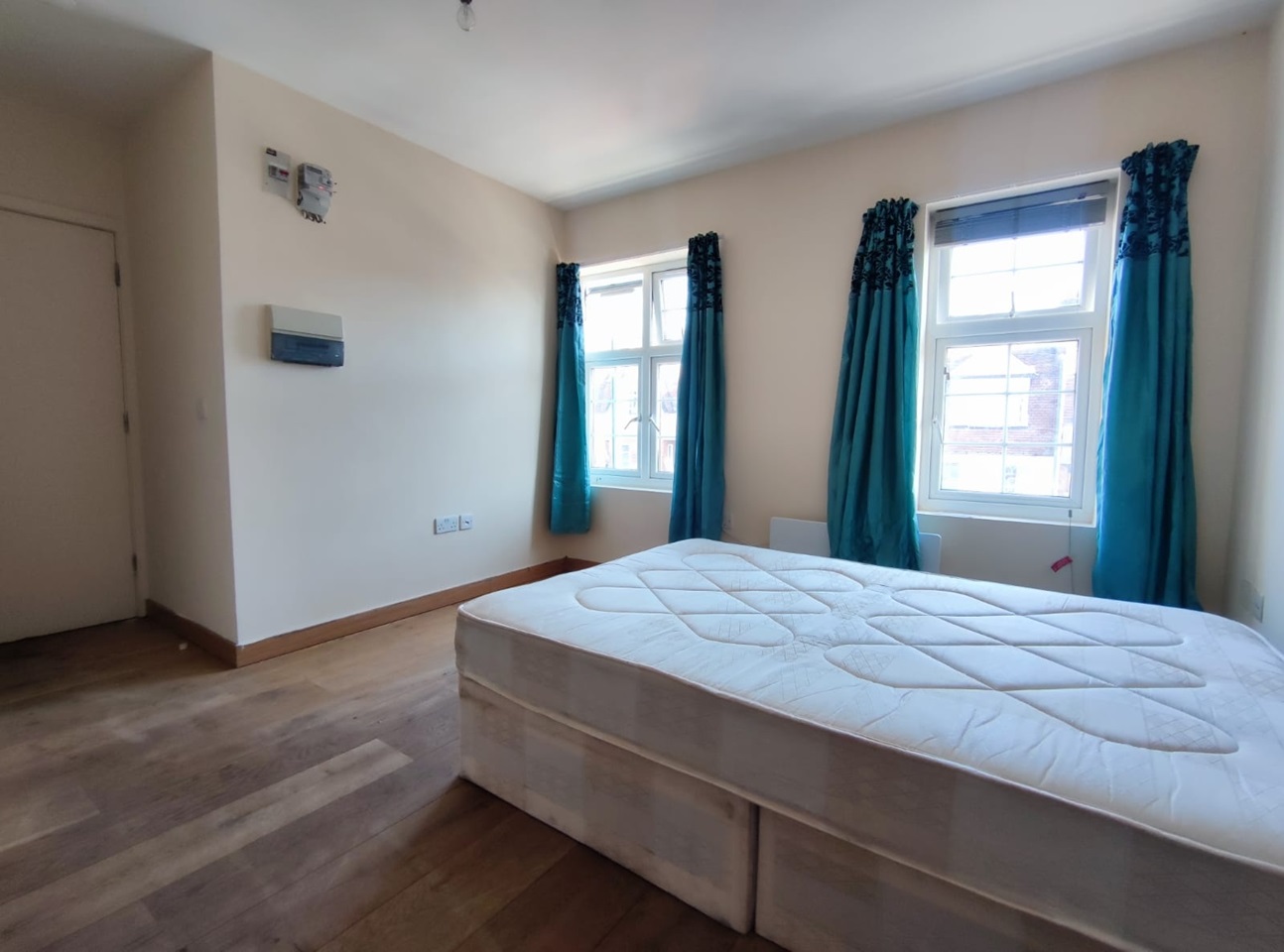 London Studio Flat, Finchley Road, NW11 To Rent Now for £960.00 p/m