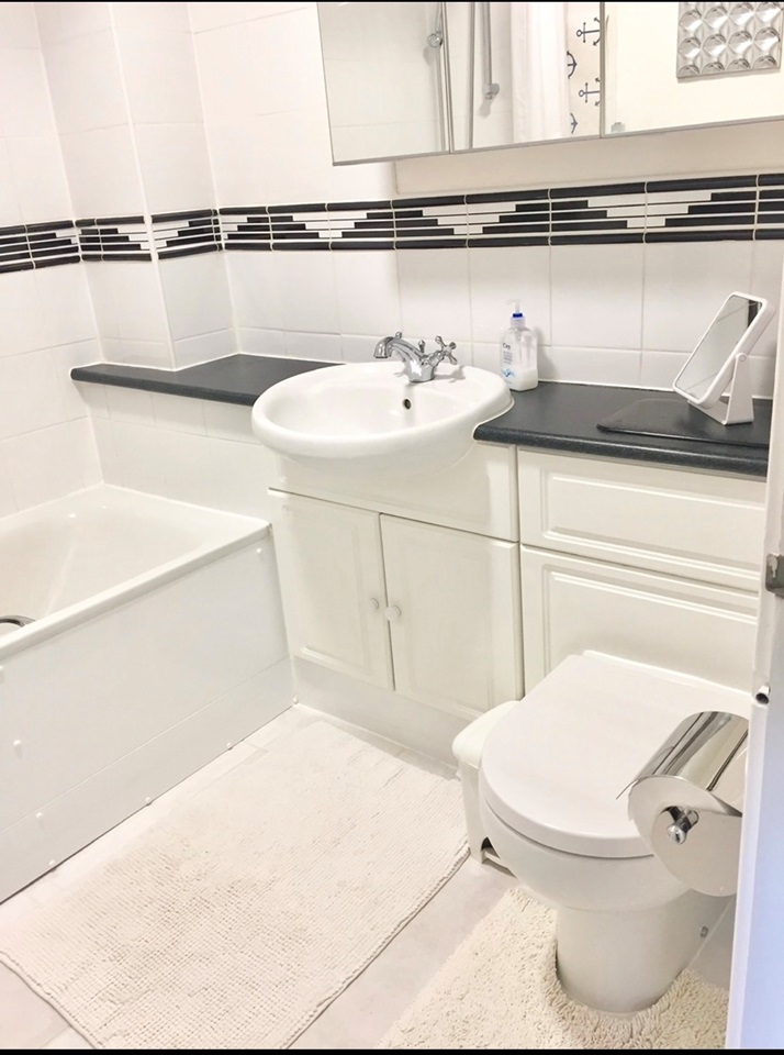 Milton Keynes Room in a Shared House, Neath Hill, MK14 To Rent Now