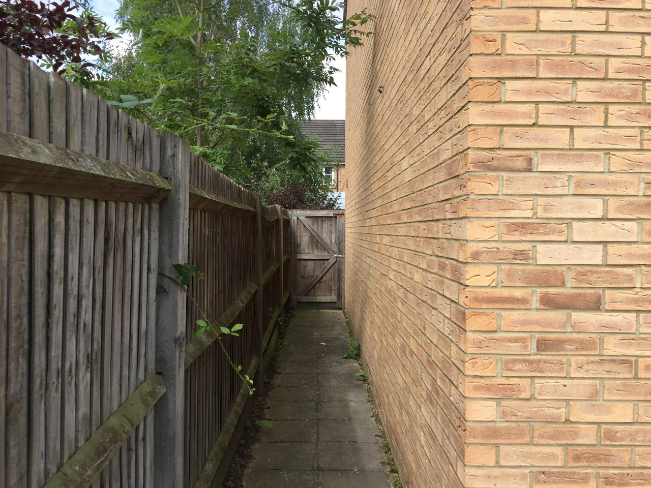 Broxbourne 3 Bed SemiDetached House, Huron Road, EN10 To Rent Now