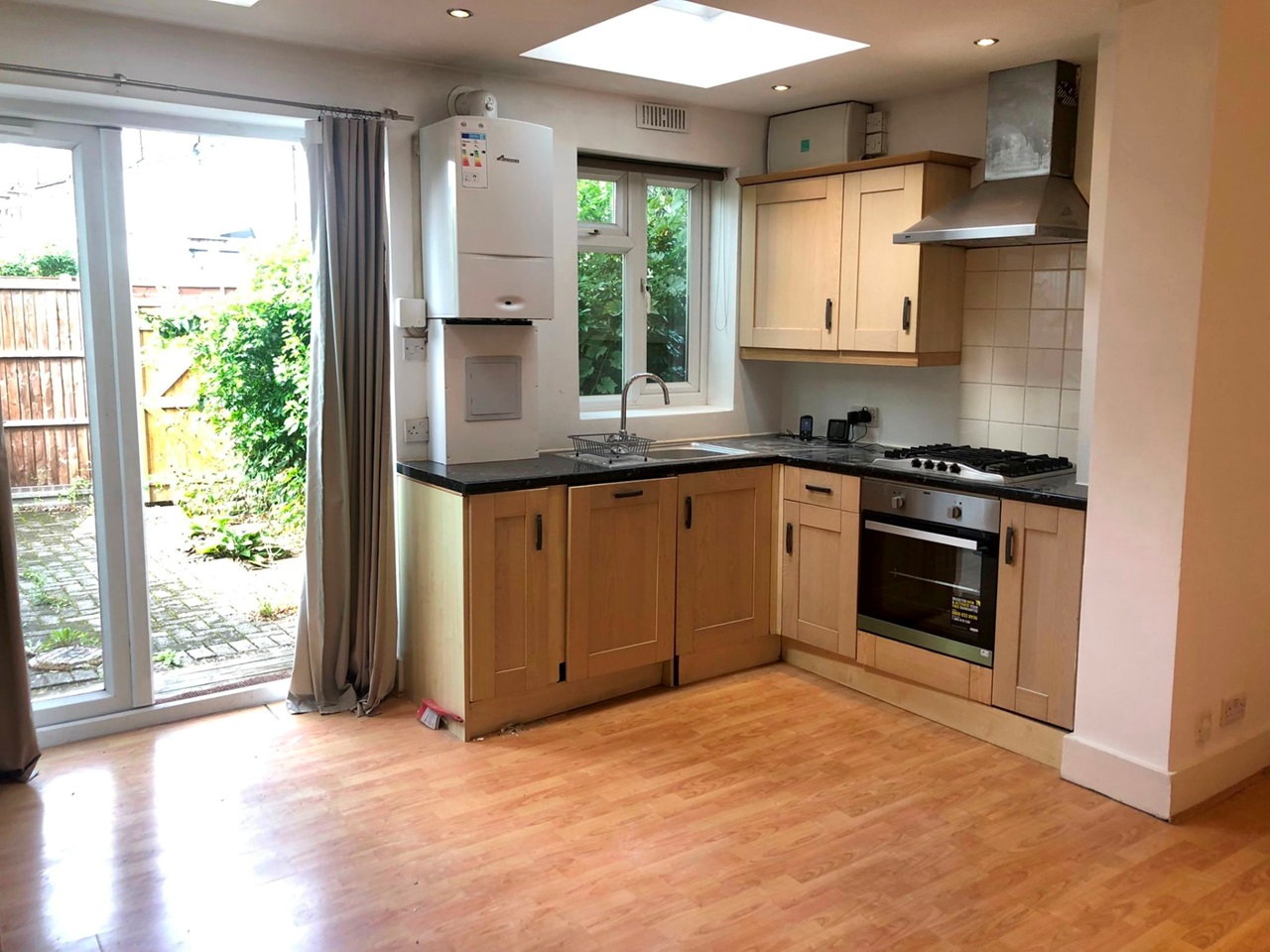 London 1 Bed Flat, Seaford Road, W13 To Rent Now for £1,350.00 p/m