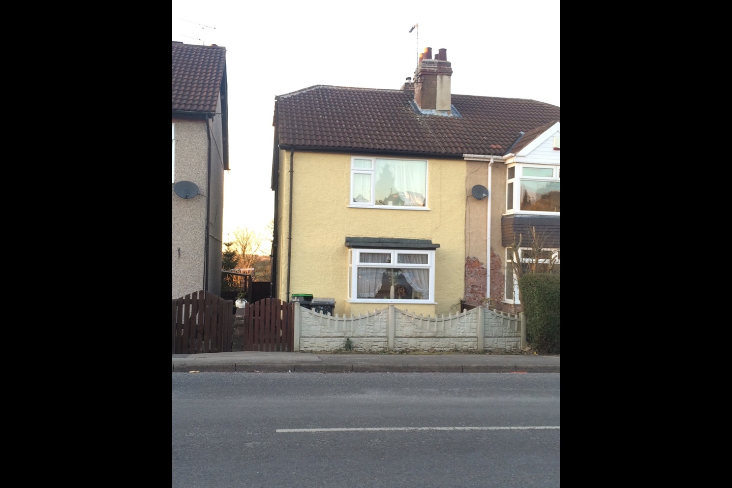 Nottinghamshire 2 Bed SemiDetached House, Nuncargate Road, NG17 To