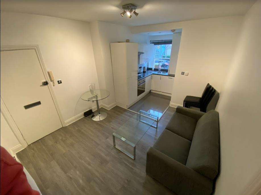 London 1 Bed Flat, Dewsbury Court, W4 To Rent Now for £1,550.00 p/m
