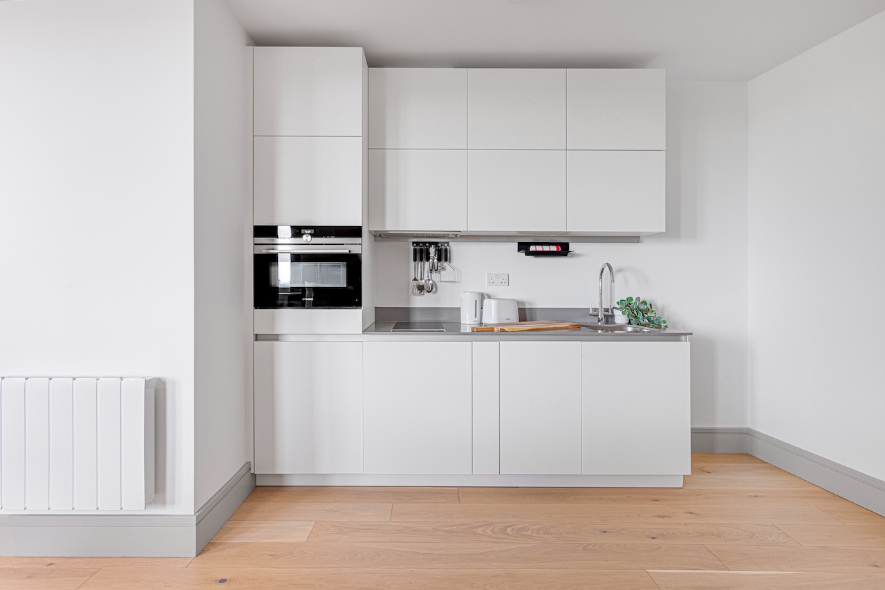 London Studio Flat, Flint Court, N12 To Rent Now for £1,534.00 p/m