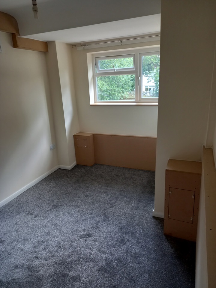 Watford 2 Bed Flat, Fleetwood Way, WD19 To Rent Now for £1,300.00 p/m