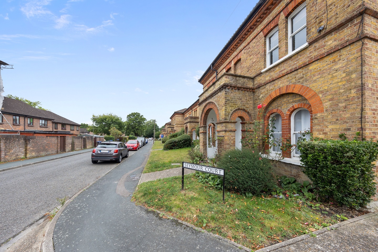 Knaphill, Woking 1 Bed Flat, Seymour Court, GU21 To Rent Now for £