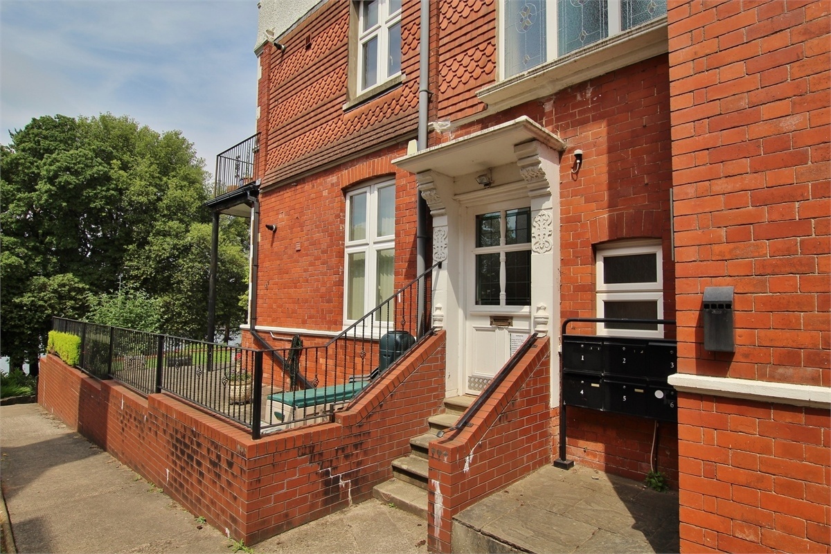 Cardiff 3 Bed Flat, Glan Y Llyn Apartments, CF23 To Rent Now for £