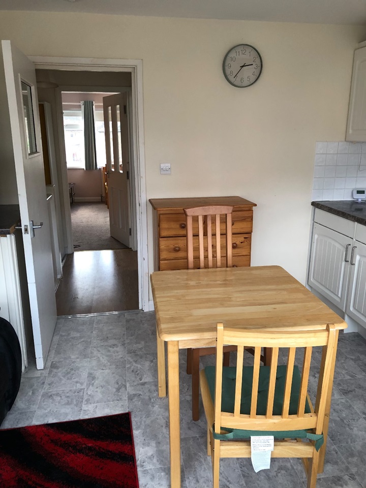 London Studio Flat, Folkestone Road, E17 To Rent Now for £1,350.00 p/m