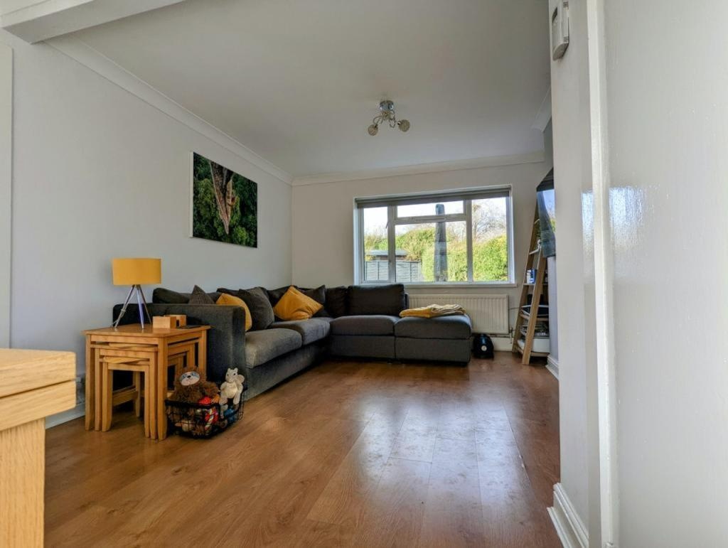 Woodley, Reading 1 Bed South Lake Crescent, RG5 To Rent