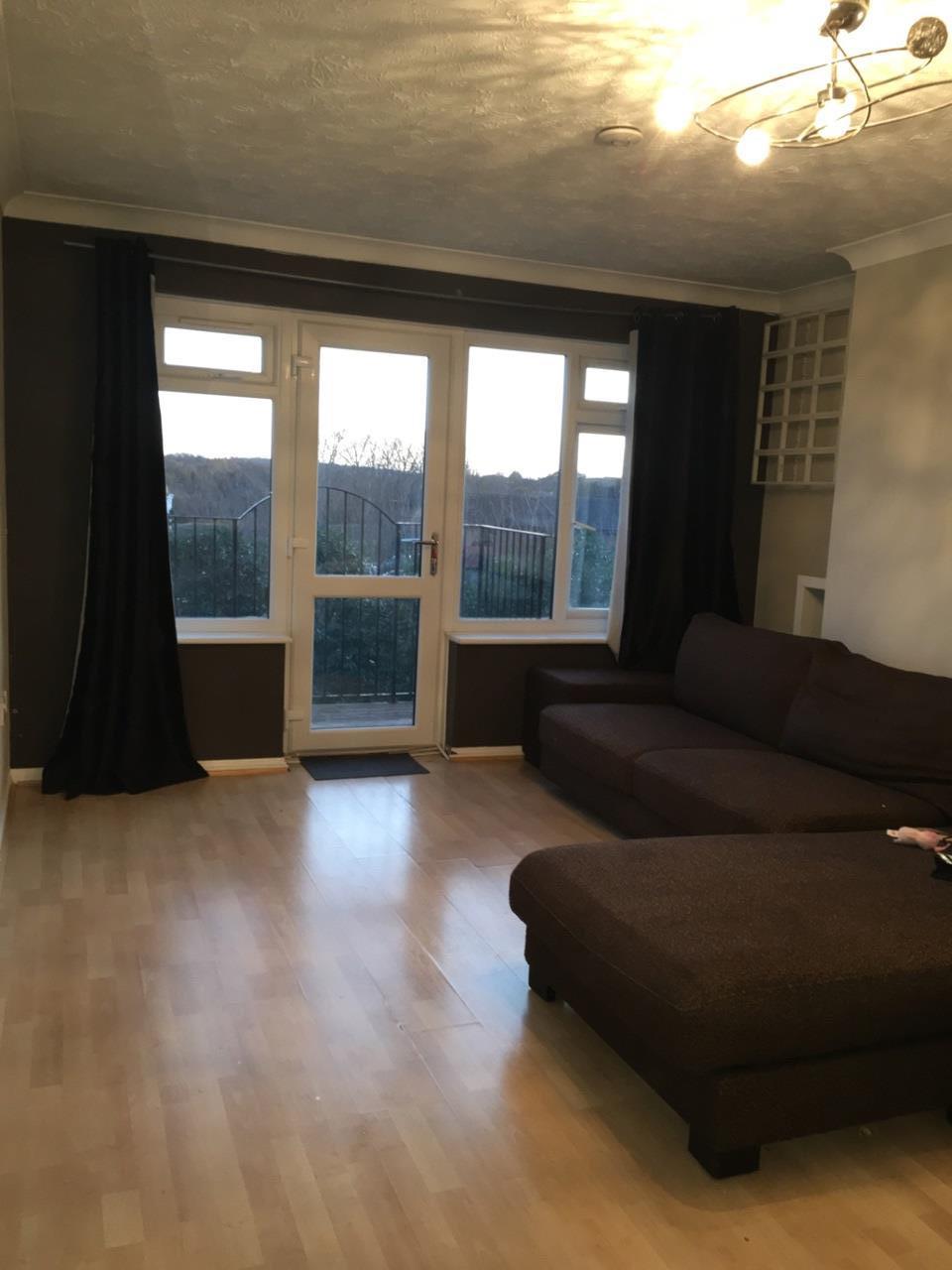 Greenhithe, Kent 1 Bed Flat, Nelson House, DA9 To Rent Now for £950