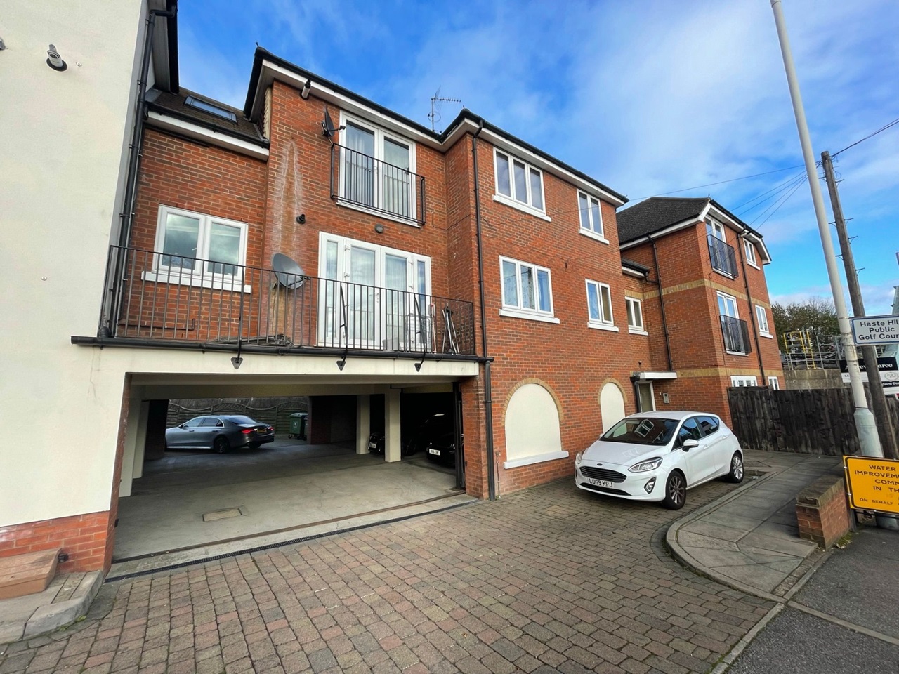 Northwood 2 Bed Flat, Bina Court, HA6 To Rent Now for £1,300.00 p/m