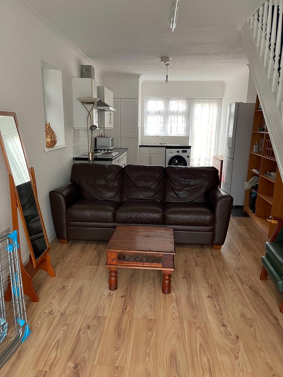 Slough 1 Bed Terraced House, Pitts Road, SL1 To Rent Now for £825.