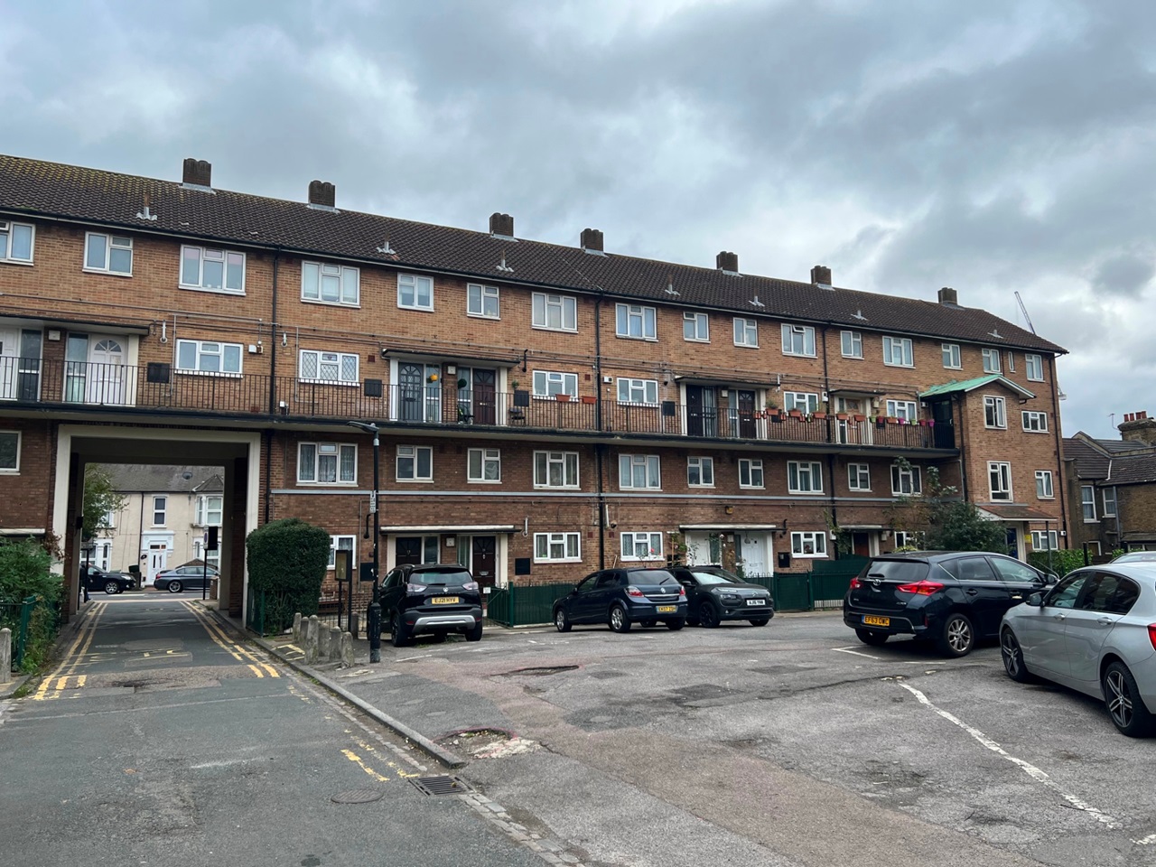 London 2 Bed Flat, Thornhill Gardens, E10 To Rent Now for £1,400.00 p/m