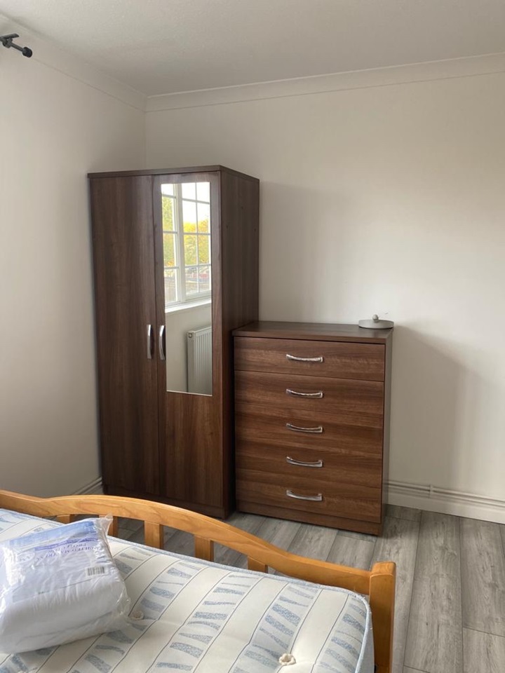 Conniburrow, Milton Keynes Room in a Shared House, Cleavers Avenue