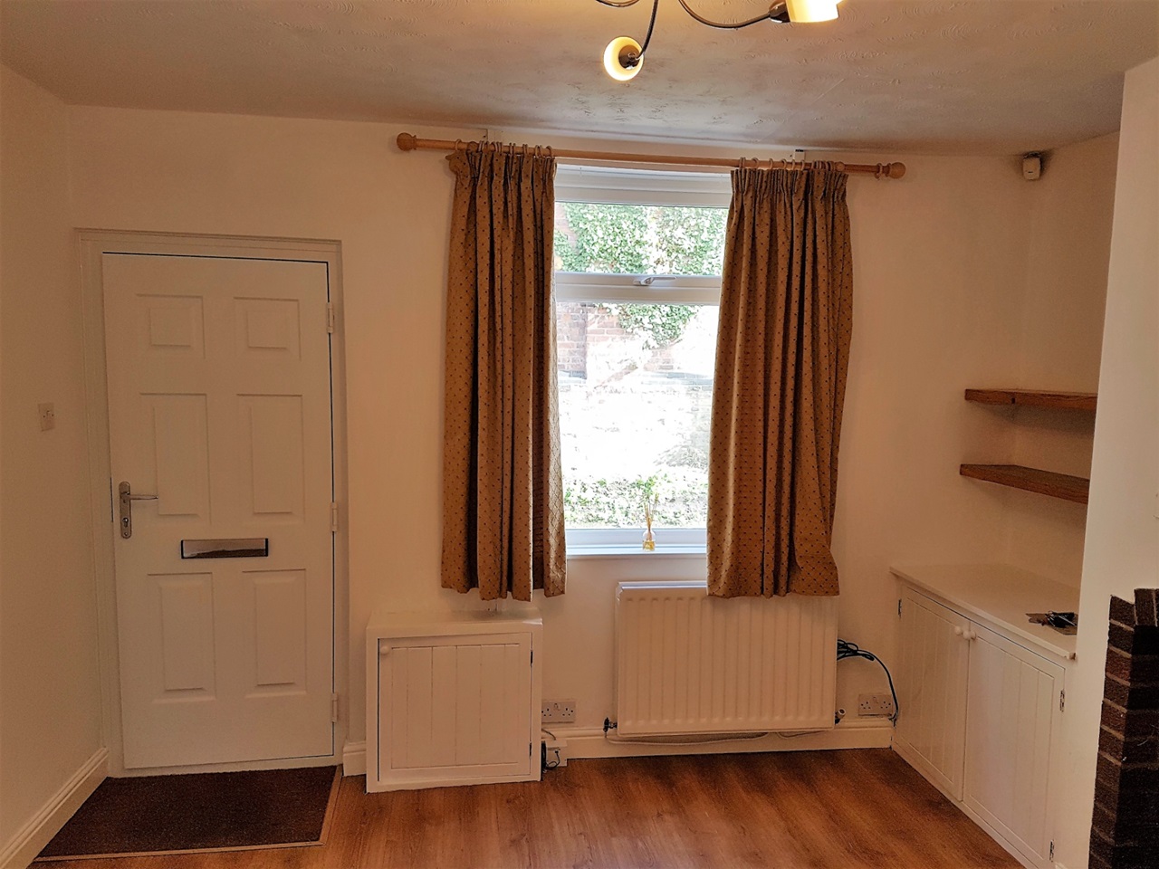 Macclesfield 2 Bed Terraced House, Allen St, SK11 To Rent Now for £