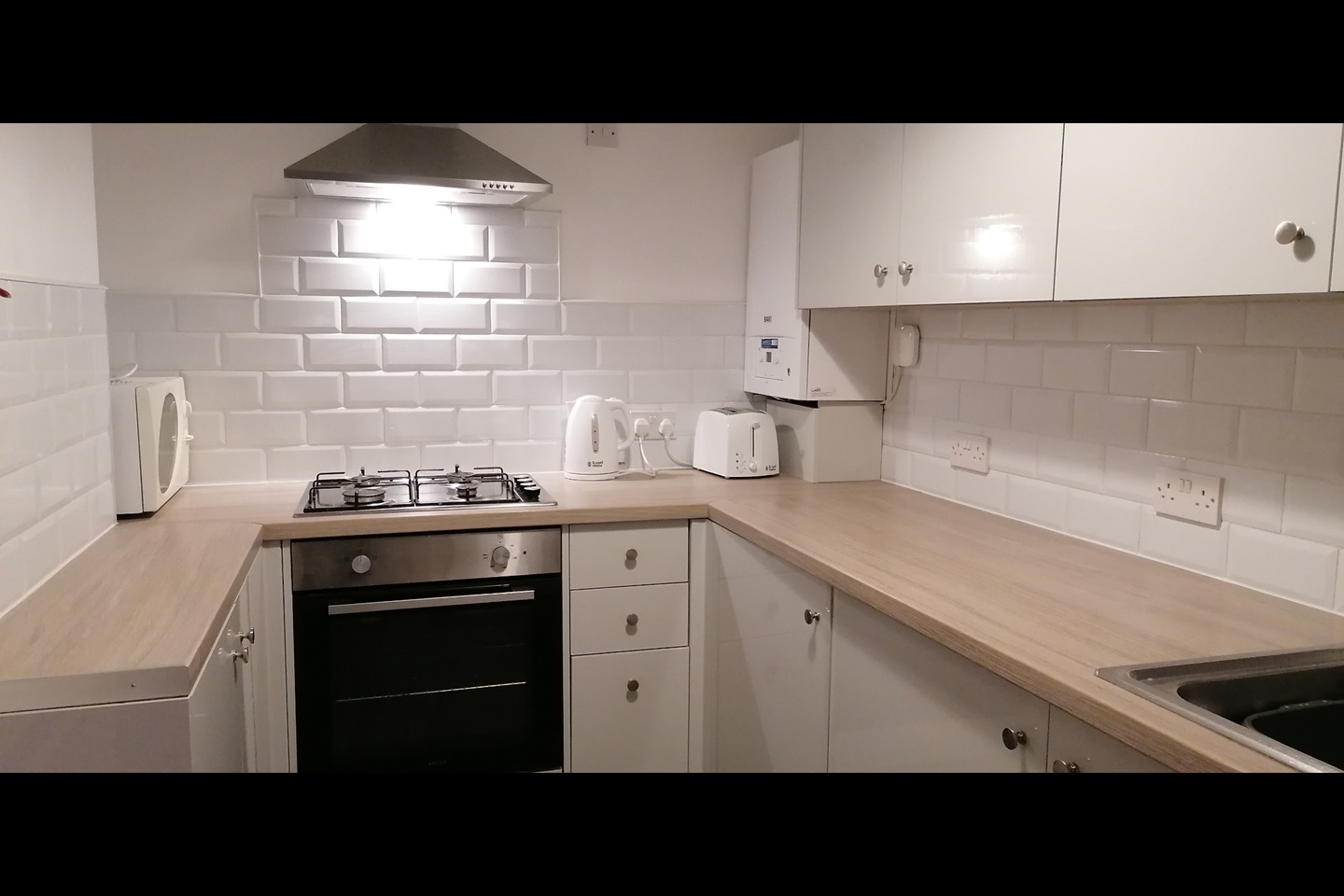Swansea Room in a Shared House, Rhondda Street, SA1 To Rent Now for