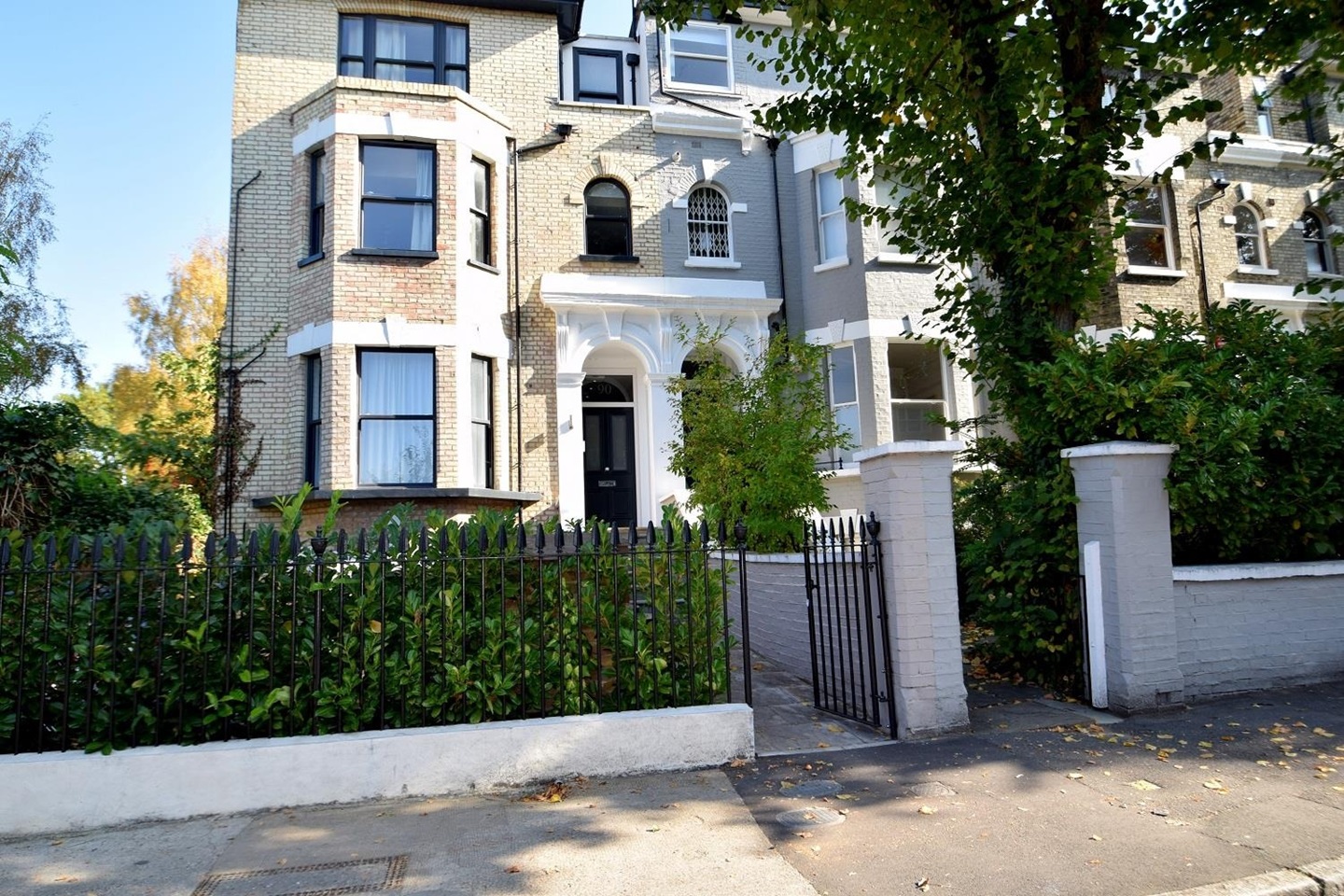 London 2 Bed Flat, Lordship Road, N16 To Rent Now for £2,550.00 p/m