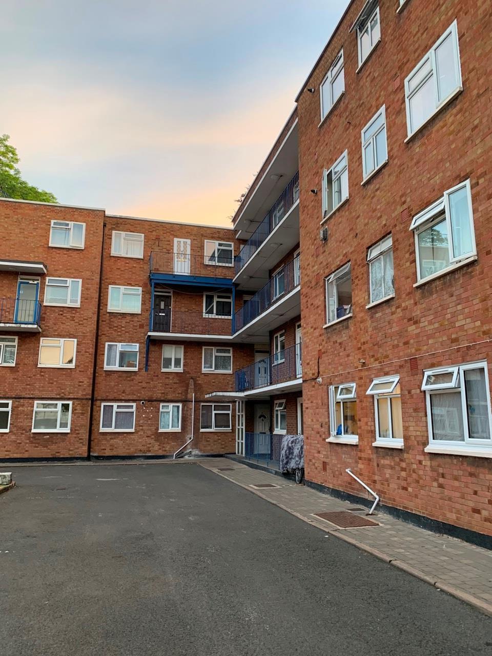 Dunstable 1 Bed Flat, Viceroy Court, LU6 To Rent Now for £700.00 p/m