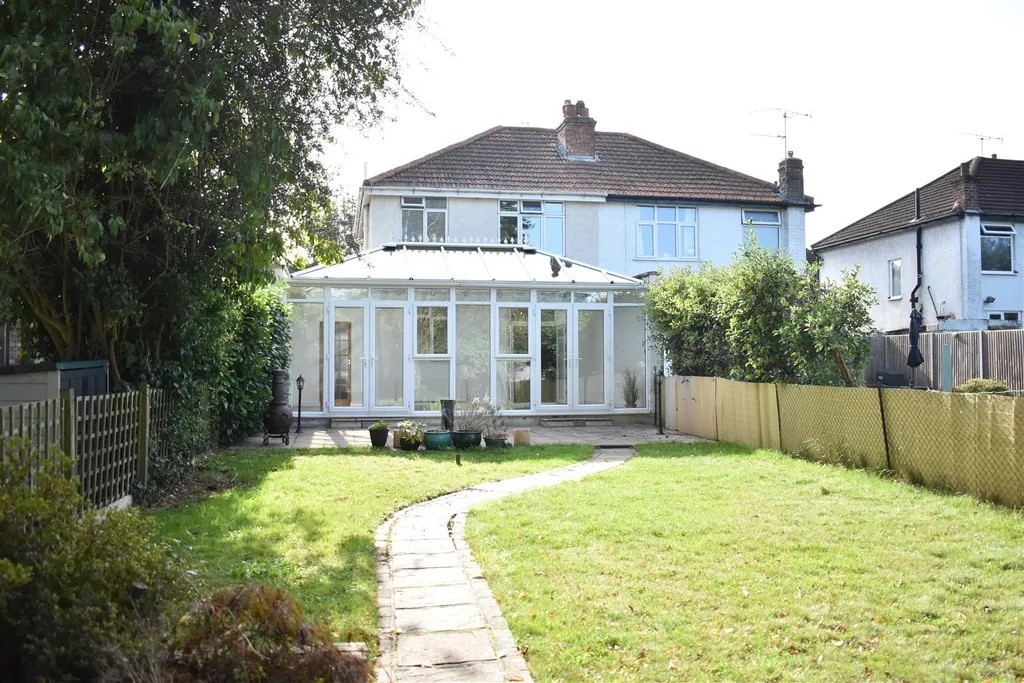 Ashtead 3 Bed SemiDetached House, Oakhill Road, KT21 To Rent Now