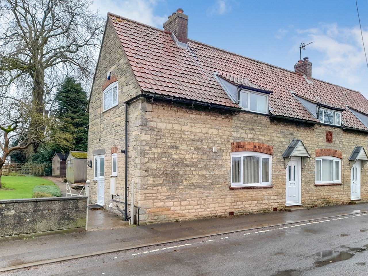 Old Somerby, Grantham 3 Bed SemiDetached House, Farm Cottages, NG33