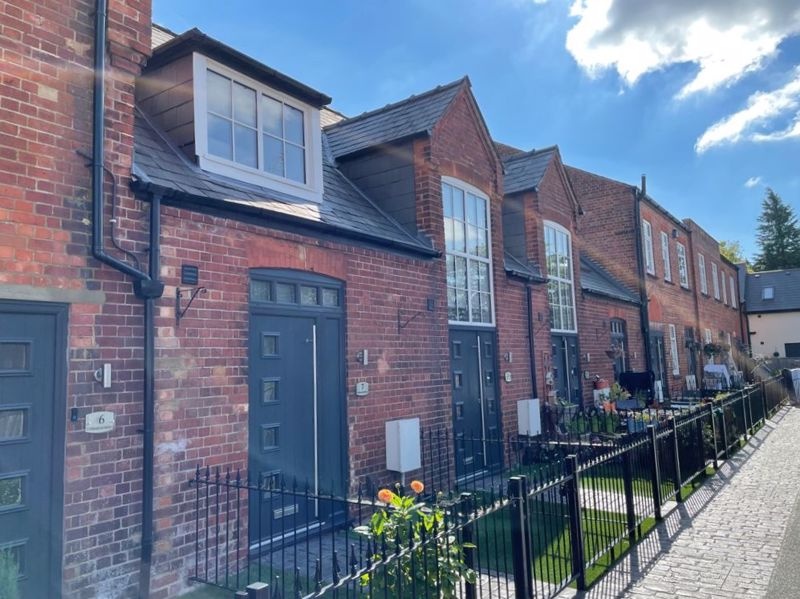 Farnborough 1 Bed Terraced House, Charlie Mews, GU14 To Rent Now