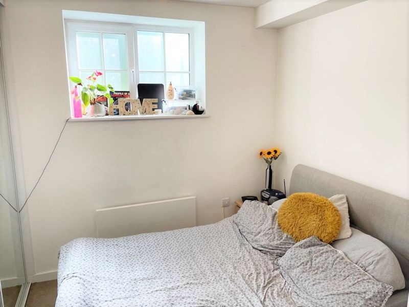 Farnborough 1 Bed Terraced House, Charlie Mews, GU14 To Rent Now