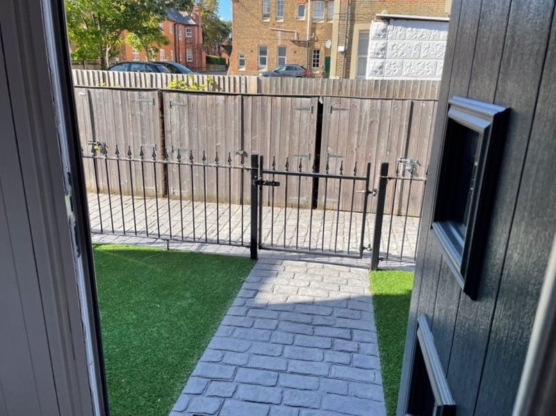 Farnborough 1 Bed Terraced House, Charlie Mews, GU14 To Rent Now