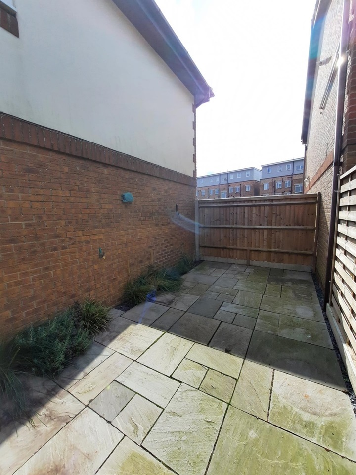 Portsmouth 2 Bed End Terrace, Templeton Close, PO2 To Rent Now for