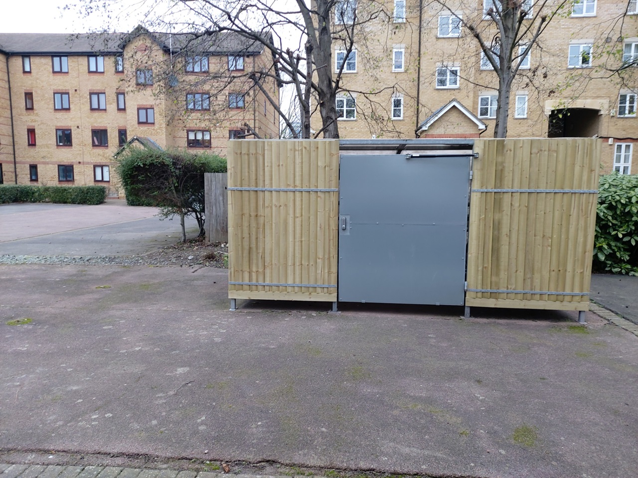 London 2 Bed Flat, Ringwood Gardens, E14 To Rent Now for £1,885.00 p/m